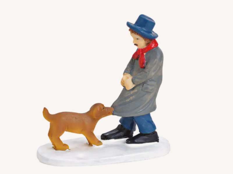 Miniatur Weihnachtsfigur Winterszene Lichthaus Winterwelt Figur - Hund beisst Mann - aus Poly (bunt) B6 x T3 x H6cm