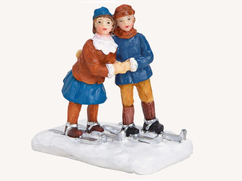 Miniatur Weihnachtsfigur Winterszene Lichthaus Winterwelt Figur - Paar auf Ski im Schnee - aus Poly (bunt) B6 x T4 x H6cm