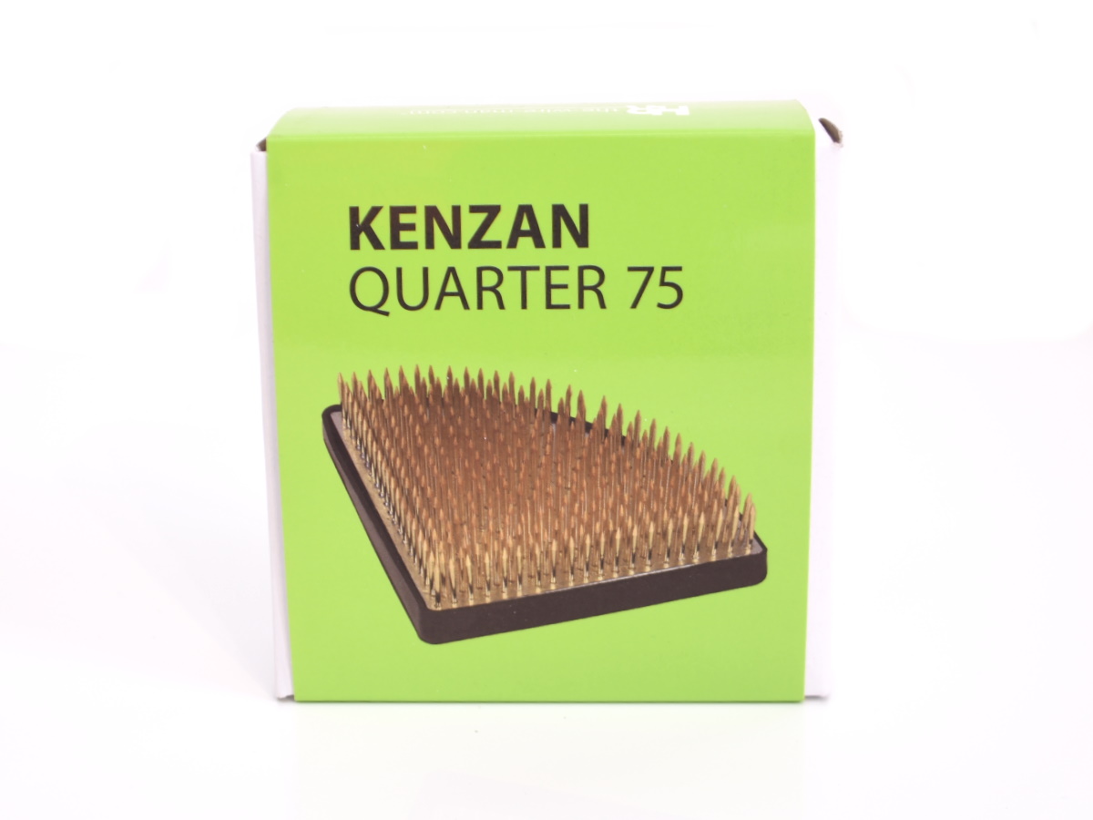 Kenzan Squarre 75 // 75 x 105mm // 300 Nadeln 13mm aus Messing // Steckigel
